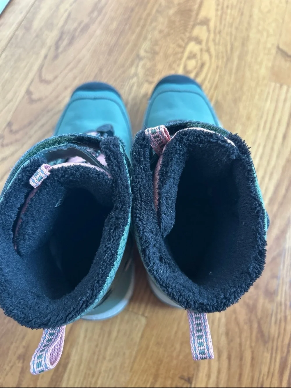 Keen boots girls size 3